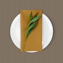 Скатертина на стіл водовідштовхувальна COSAS 140х180 Cinnamon Березне