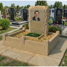 Меморіальний комплекс для чоловіка "Скала 2" пісковик