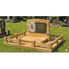 Класичний меморіальний комплекс пісковик