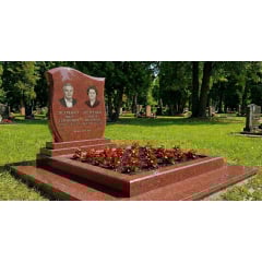 Елітний гранітний пам'ятник для сімейної пари червоний граніт Новомосковськ