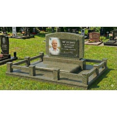 Классический мемориальный комплекс 2 зеленый гранит Никополь