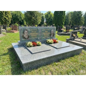 Елітний подвійний пам'ятник із великим майданчиком сірий граніт