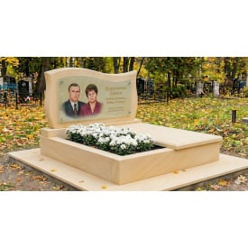 Подвійний горизонтальний пам'ятник із квітником і відмосткою зі світлого пісковику