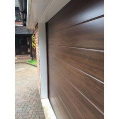 Секційні гаражні ворота Gant Plus - панель Широка лінія, розмір 2700x2300 мм., колір Темний дуб (горіх). Ручне управління. Київ